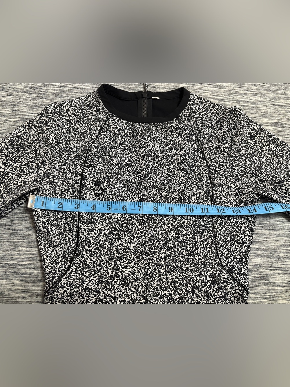 Lululemon One Piece Swimwear Long Sleeve Rash Guard Size 6 - Picture 3 of 9